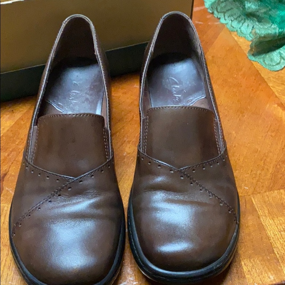 Women’s Clark’s shoes size 6